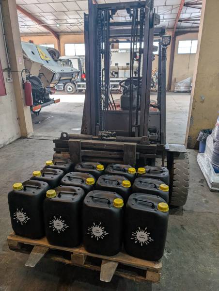 Bidon émulsion de bitume liquide à froid