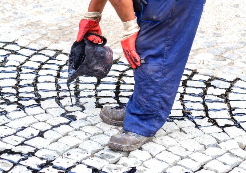 Emulsion de bitume liquide à froid en bidon