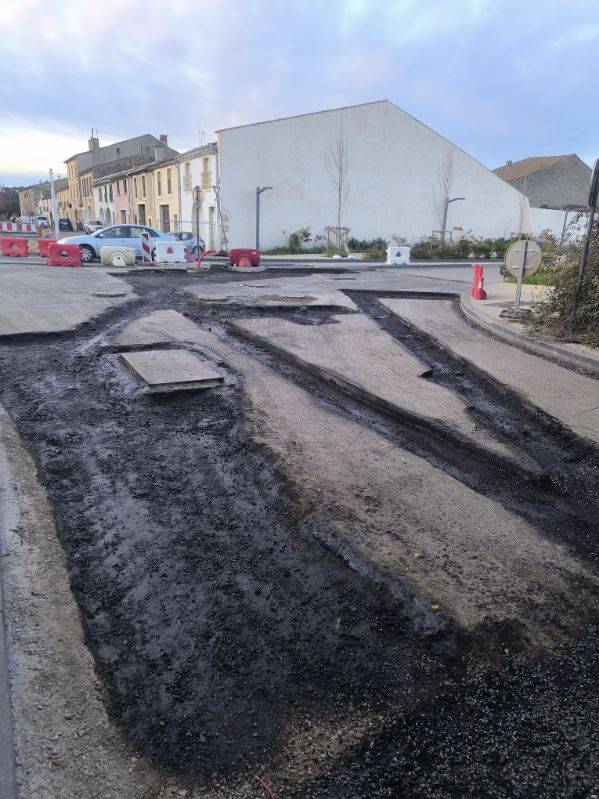 Application émulsion de bitume sur tranchée canalisation